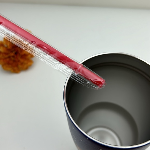 Snoopy Peanuts Christmas cup with lid and straw Zrike Brands by R Squared - Picture 10 of 16